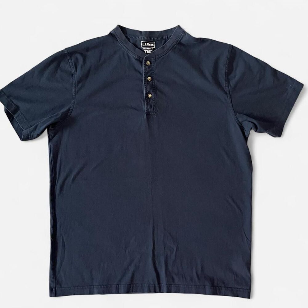 L.L. Bean Men’s Size Large Tall Navy Blue Short Sleeve Henley Shirt